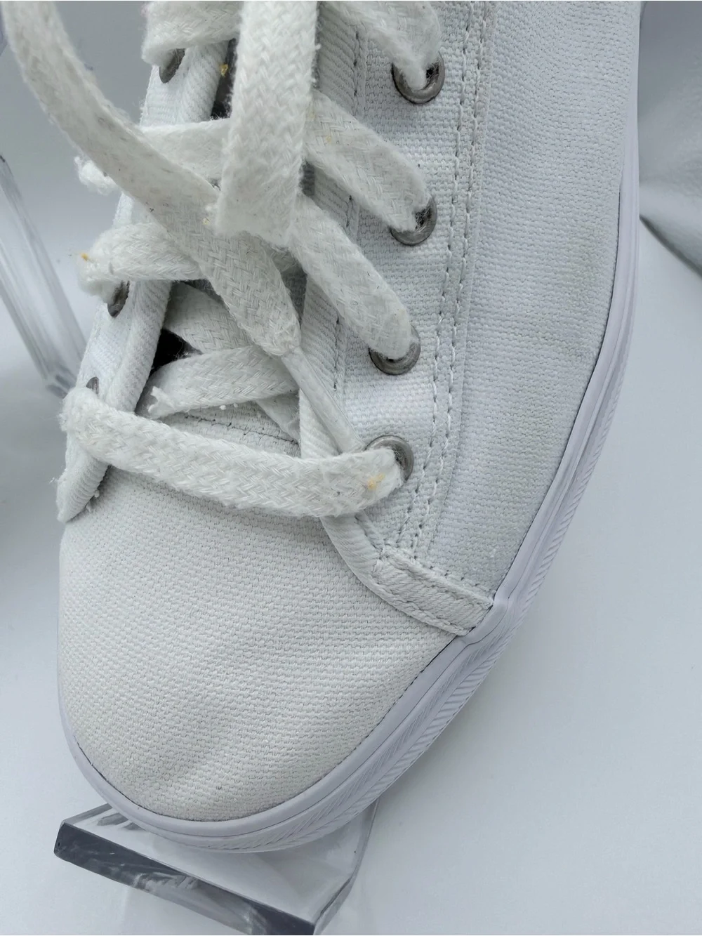 Keds Women's White Sneakers - Size 8 - Excellent Condition + FREE Bonus!